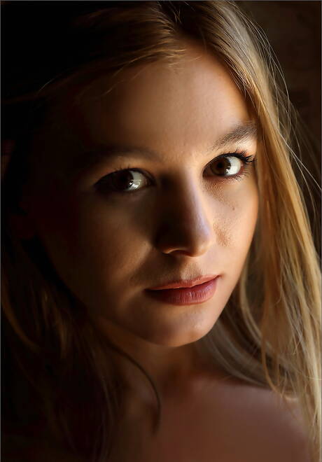 MPL Studios are excited to present you with a xxx photo gallery showcasing Stefani exhibit amazing form